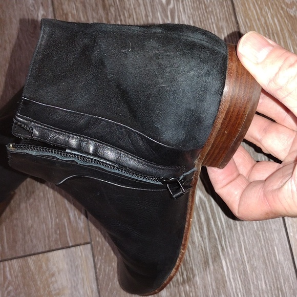 Cole Haan black leather and suede ankle zip booties. Size 9 - Picture 5 of 11